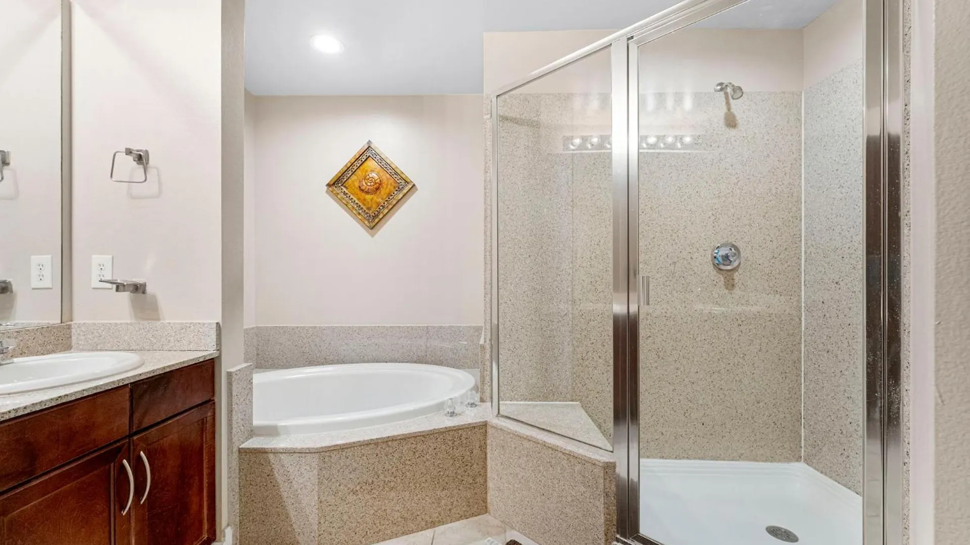 Laketown Wharf 0932 Panama City Beach Apartment